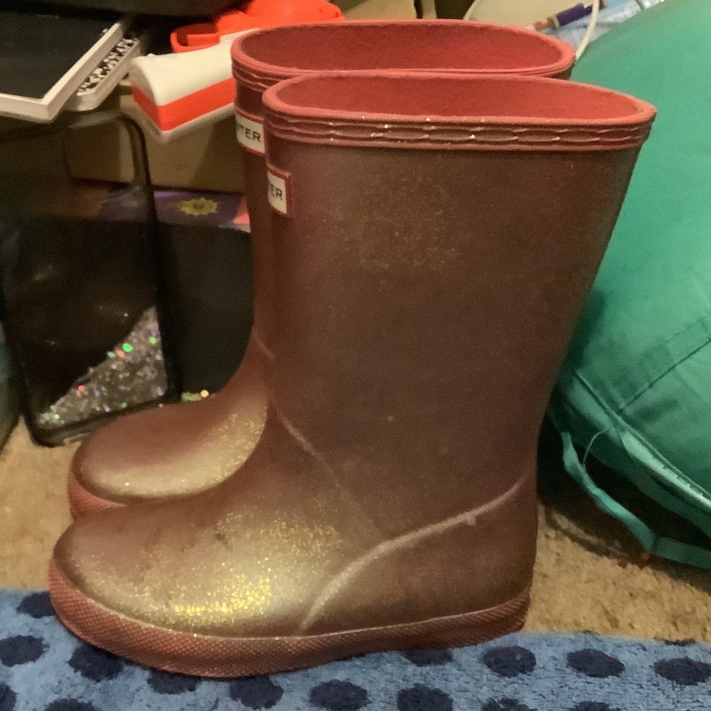 Hunter - Picture 2 of 2